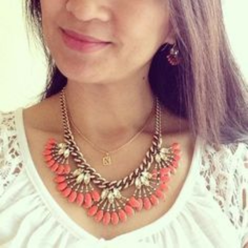 Stella & Dot | Vintage Gold + Coral Cay Retired Statement Necklace - Picture 12 of 12